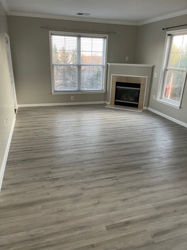 Living Room - 3810 Lightfoot St