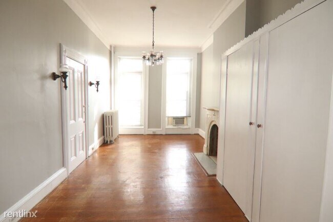 Foto del edificio - 1 br, 1 bath Apartment - 1800 Bolton Street