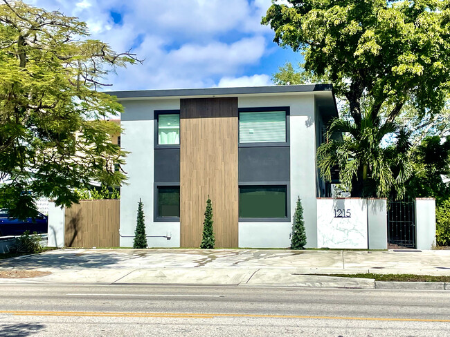 Building Photo - 1215 E Broward Blvd