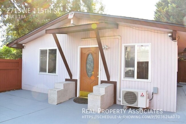 Photo - 2715 NE 115th St House