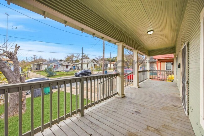 Building Photo - 125 Southolme Ave