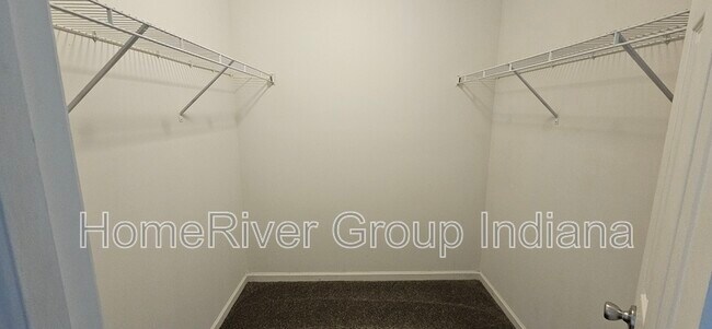 Foto del edificio - 7637 Gold Rush Dr