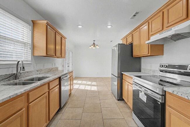 Photo - Fully remodeled 3-Bedroom located in Rogers  with Granite countertops Apartment