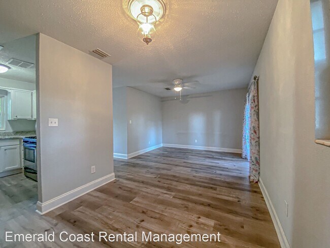 Building Photo - 4 br, 2 bath House - 510 Surrey Street
