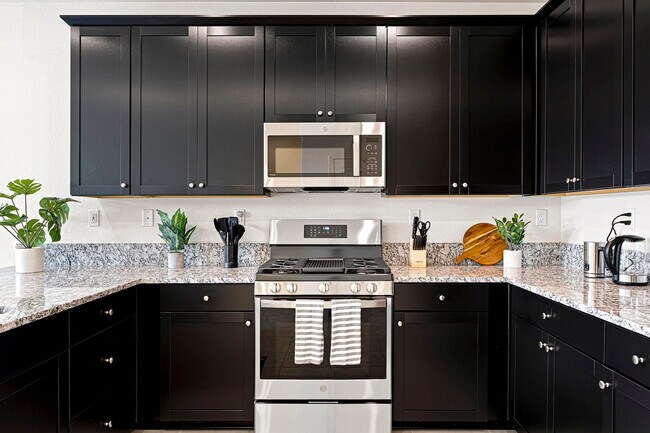 Building Photo - 2021 Maradona Dr