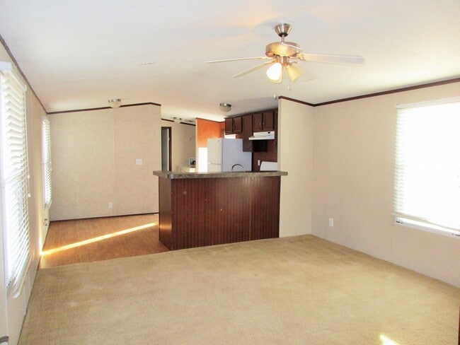 Building Photo - 3 bedroom 2 bath in Hydro, OK  73048