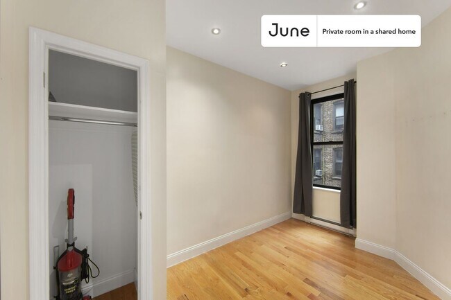 Foto del edificio - Room in Shared 4 bed/1 bath home