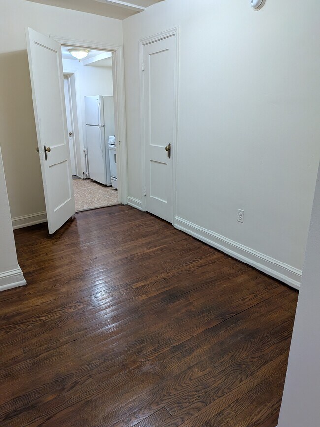 Foto del edificio - 8313 Eastridge Ave