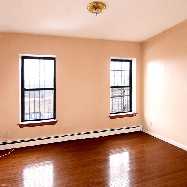 Building Photo - 547 Nostrand Ave