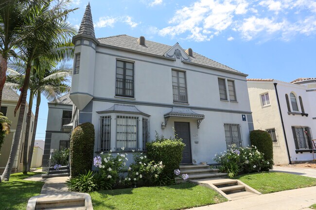 Foto del edificio - 335 N Genesee Ave