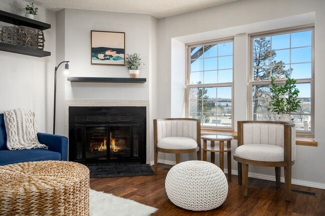 Foto del edificio - 6614 Overland Dr