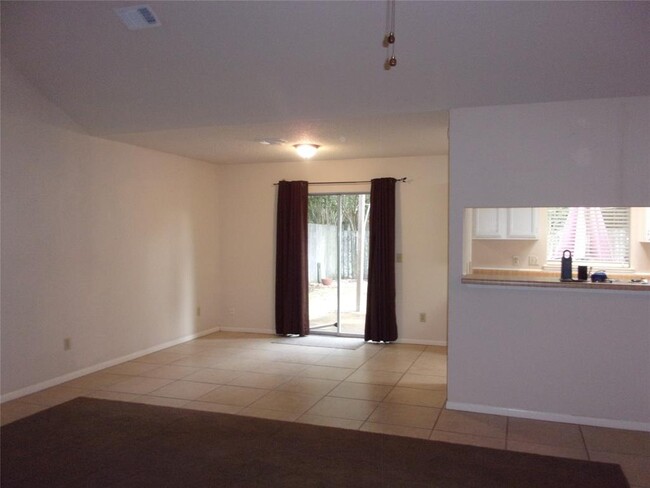 Building Photo - 22807 Stratford House Ln