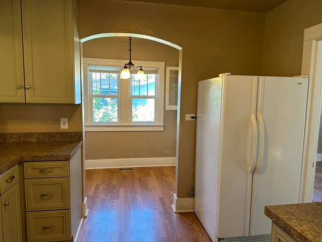 Building Photo - 2 Bedroom Home for Rent in The Dalles