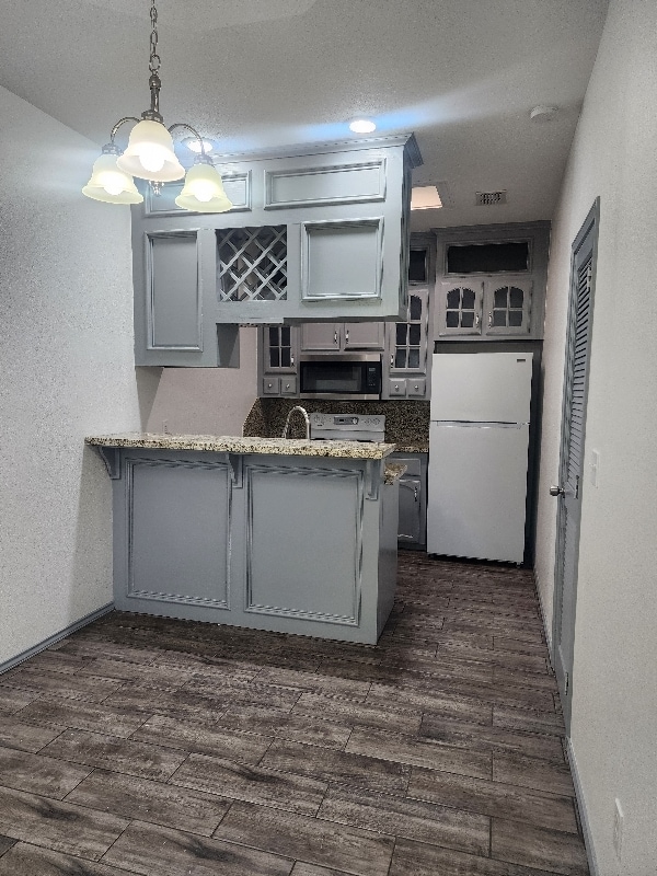 Building Photo - 607 Buena Vista Dr