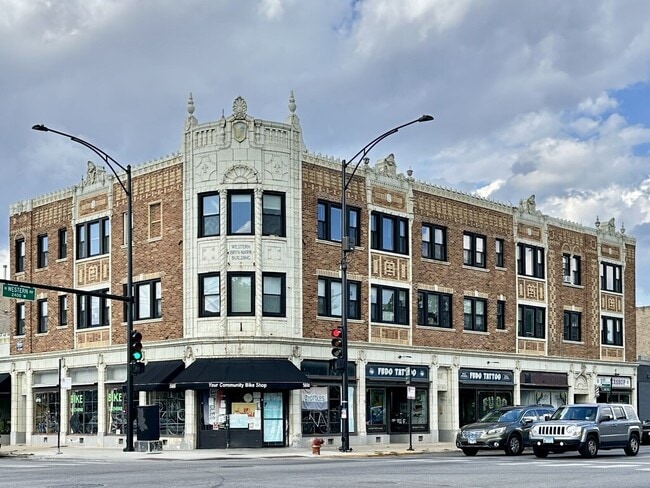 Building Photo - 2402 W Bryn Mawr Ave