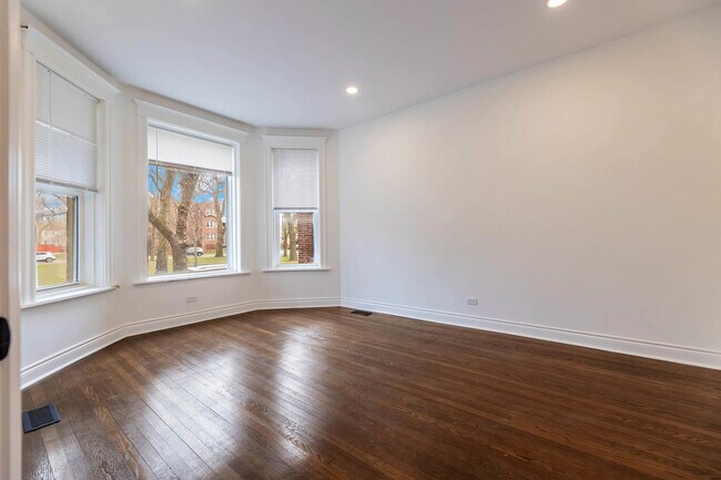 Foto del edificio - 1511 W Garfield Blvd