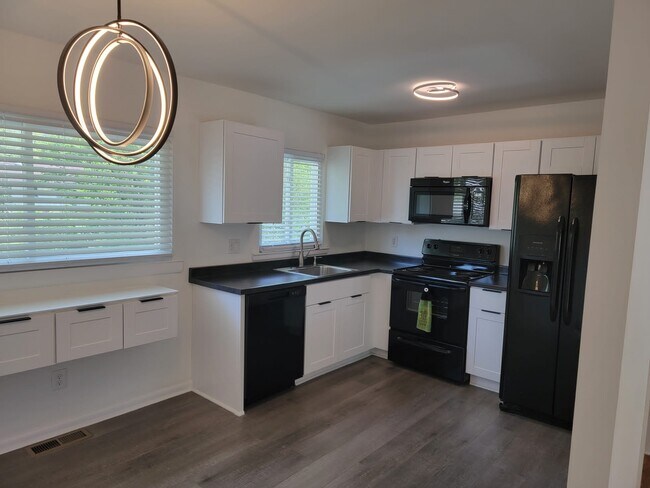 Building Photo - 3626 Jonathan Cir