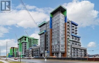Building Photo - 460 Dundas St E