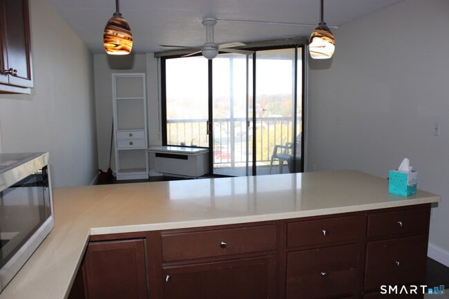 Building Photo - 140 Captain Thomas Blvd