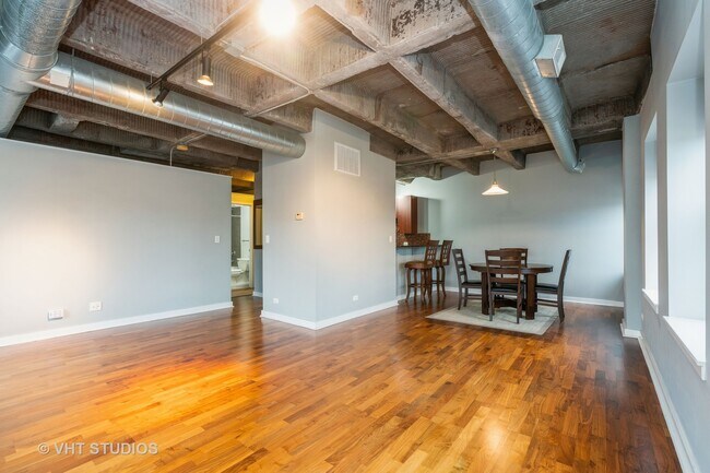 Foto del edificio - 3150 N Sheffield Ave