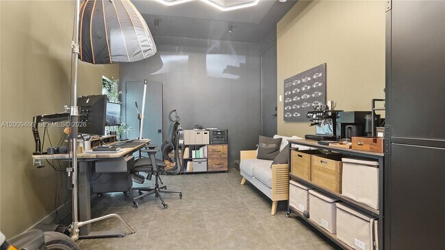 Foto del edificio - 1371 SW 22nd Terrace