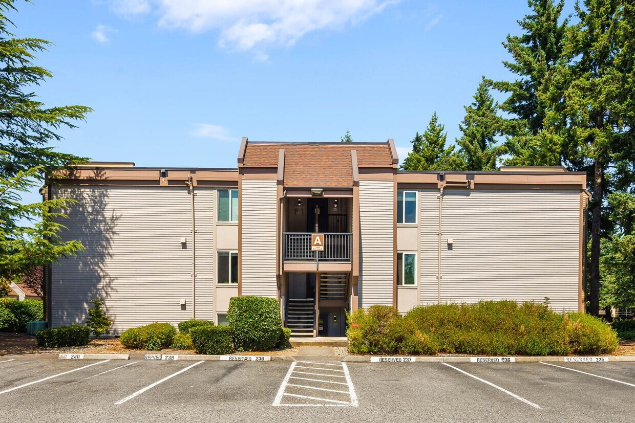 Foto principal - 14650 NE 32nd St