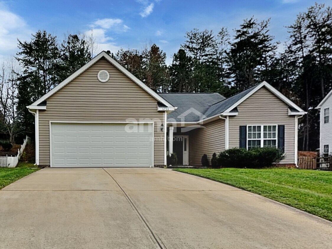Primary Photo - 6736 Reedy Creek