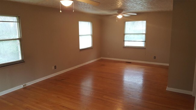 Photo - 2816 Milford Ave