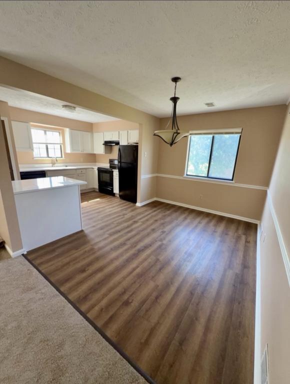 Building Photo - 6385 Catawba Dr