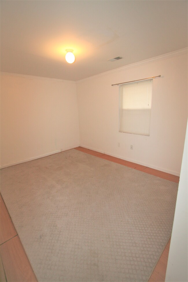 Bedroom 1 - 5210 Iroquois St