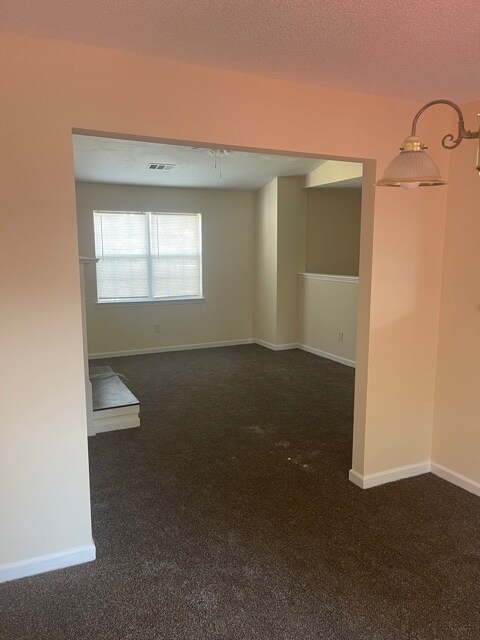 Building Photo - 132 Poplar Pointe Terrace