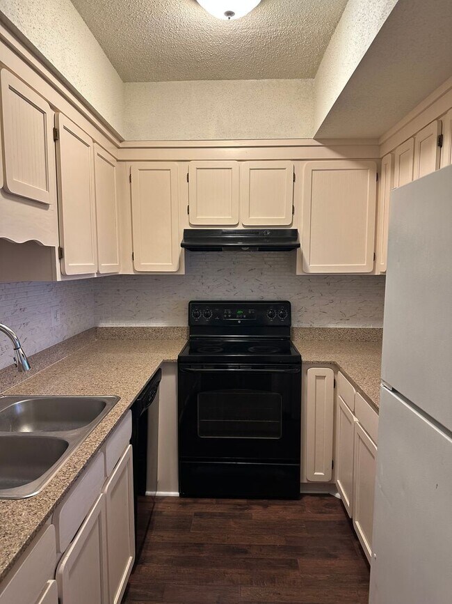 Foto del edificio - Great Condo in Historic YMCA Building Down...