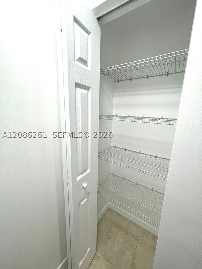 Foto del edificio - 115 SW 11th St