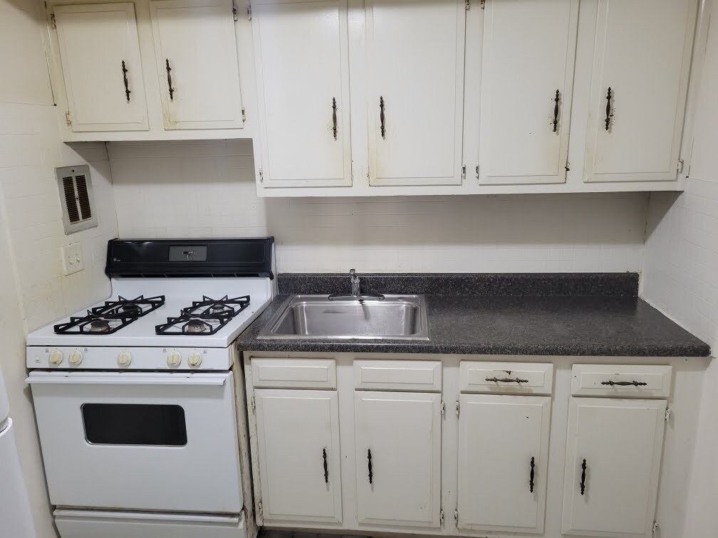 Foto del edificio - 6419 Tulip St