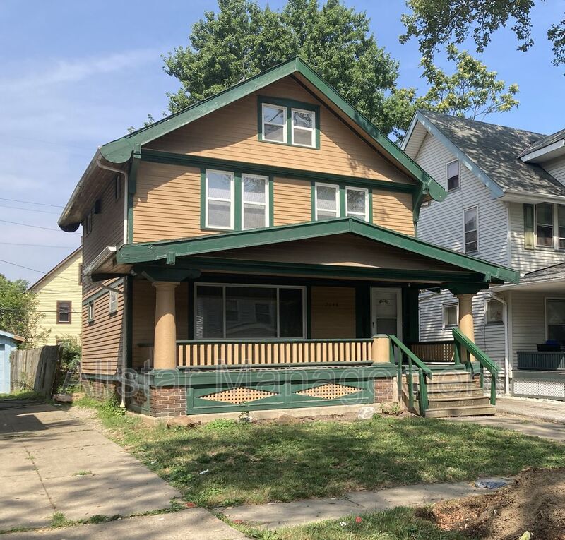 Primary Photo - 2048 W 89th St