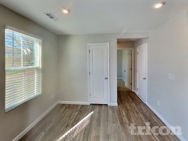 Building Photo - 1079 Cone Blvd