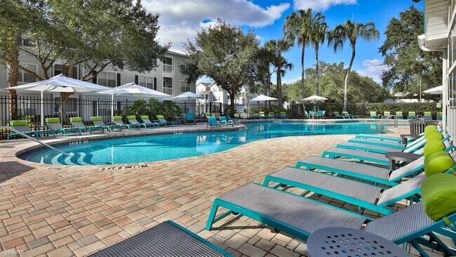 Foto del edificio - 5130 Sunforest Dr