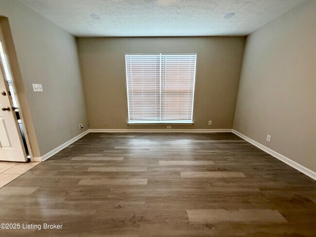 Foto del edificio - 12420 Brothers Ave