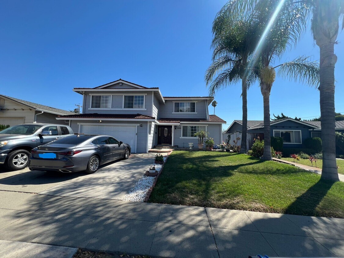 Primary Photo - 3262 Desertwood Ln