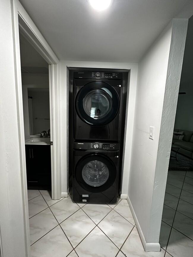 Foto del edificio - 1008 Manatee Rd