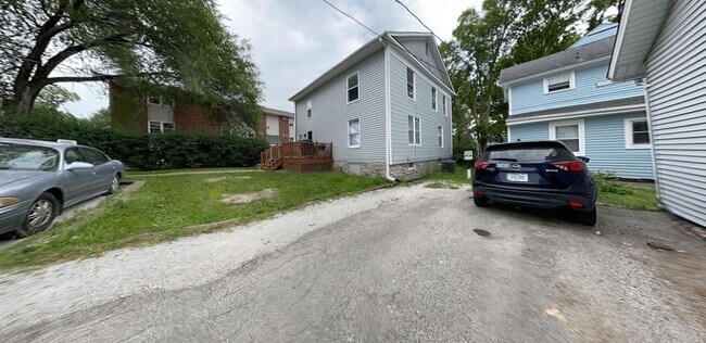 Building Photo - 108 N Johnson St