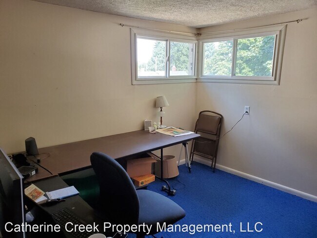 Building Photo - 2 br, 1 bath House - 1410 Oak Street
