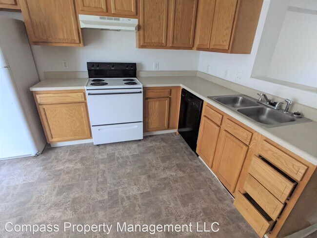 Building Photo - 3 br, 2.5 bath House - 2947 Carson Dr