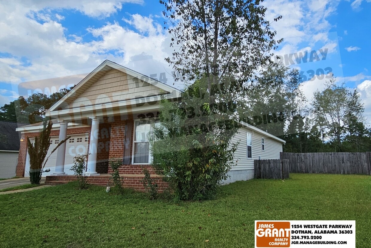 Primary Photo - 302 Brushfire Dr