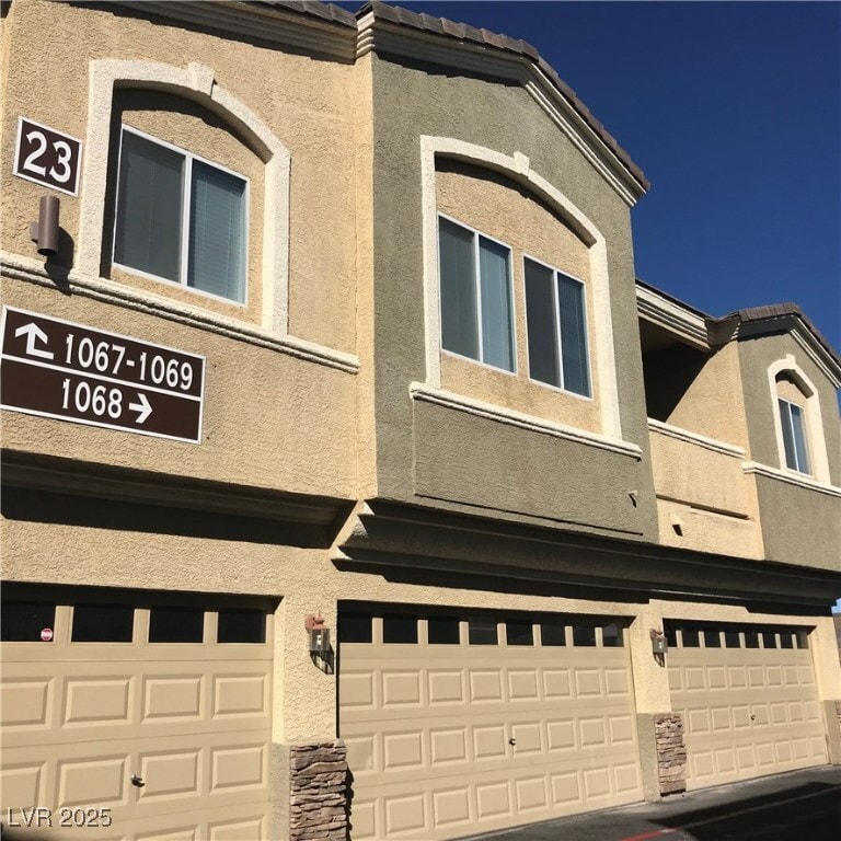 Primary Photo - 9303 Gilcrease Ave