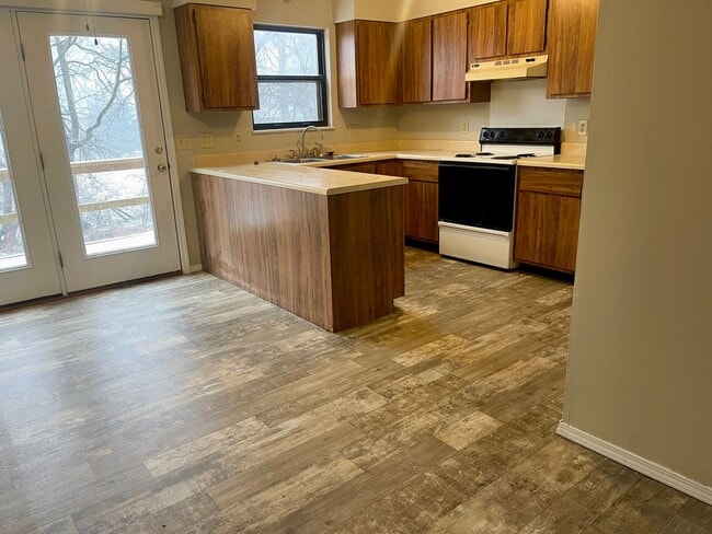 Building Photo - 2BR/2BA Two Story Townhouse in Troy City Limits