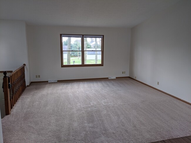 Livingroom_View a - 3027 Pleasant St NW