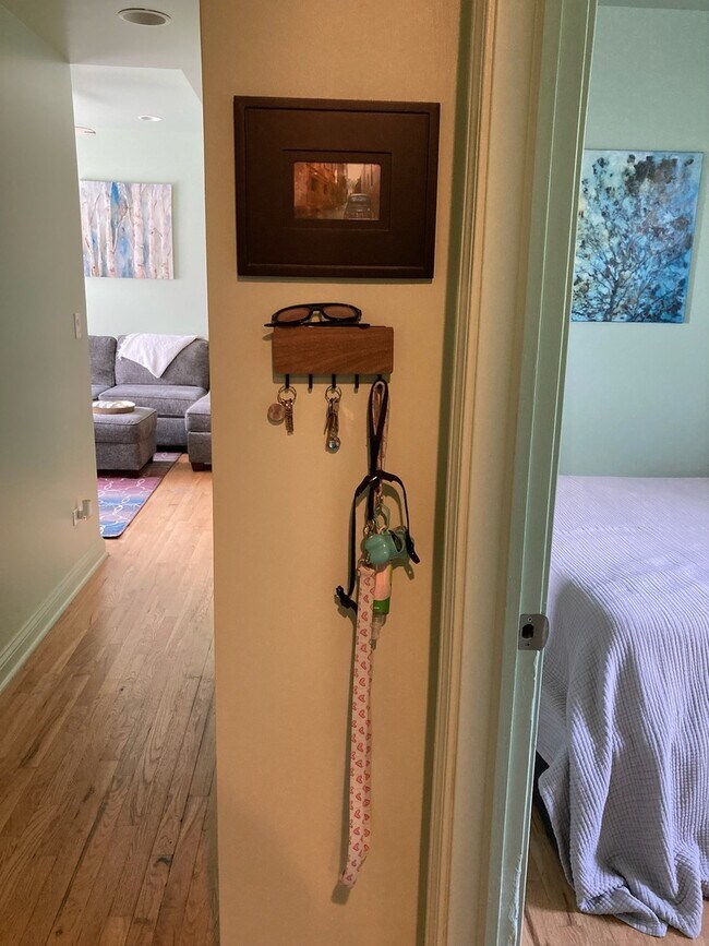 Foto del edificio - 2834 N Dawson Ave