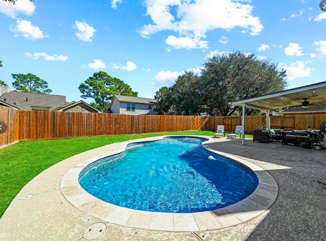 Foto del edificio - Welcome to Bay Glen!