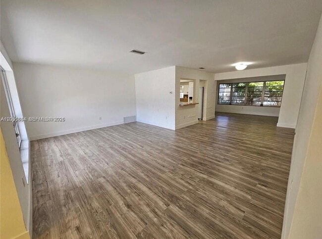 Foto del edificio - 7251 Harbour Blvd